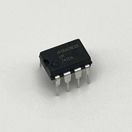 LM741 Operational Amplifier IC